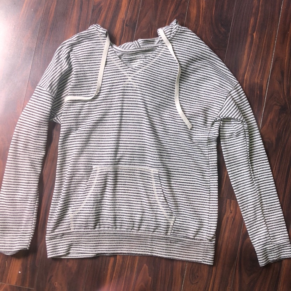 Light weight hoodie